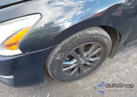 2015 Nissan Altima 2.5 S из США, поврежденный, VIN 1N4AL3AP4FN326023